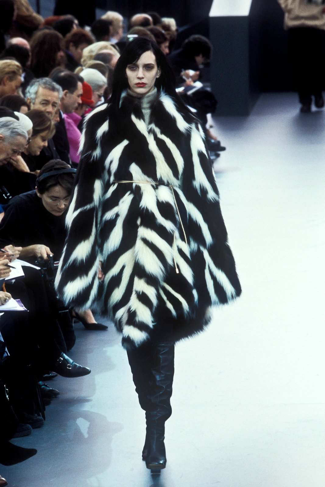 the original supermodels — Louis Vuitton - Fall 1999 RTW