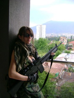 girlandguns:  Girl With Gun  follow me at : http://girlandguns.tumblr.com/