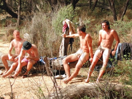 timetobeanakedbloke:  As spring approaches, make sure to get out and enjoy the sunshine.