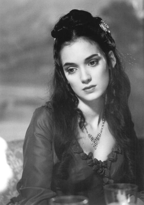 goddessesofthesilverscreen: Women in Horror month Winona Ryder as Mina Murray / Elisabeta in Bram St