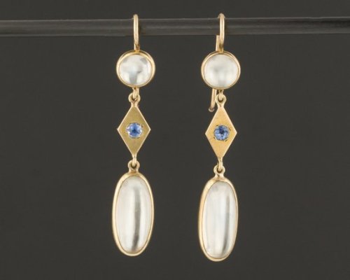 shewhoworshipscarlin: Moonstone earrings, 1920s.