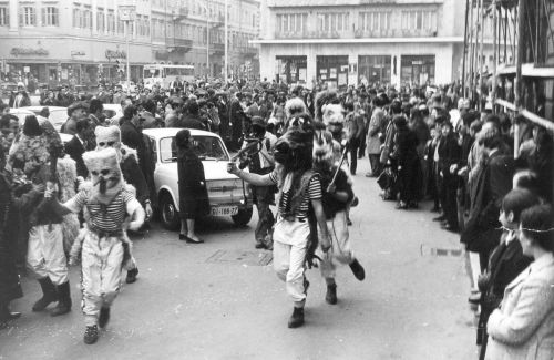 puzmak: Bell ringers entering the Korzo,Rijeka, SFRJ, 1970.