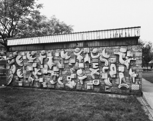 modernism-in-metroland: Elmington Estate, Camberwell (1956) by London County Council. Mural by Willi