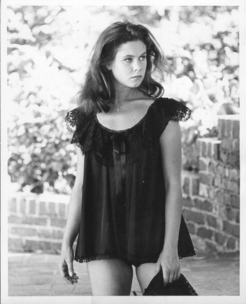 vintage-girlfriend:  Elizabeth Montomery 1960