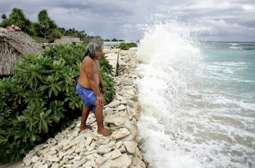 loulouuuuu:  poly—nesian:  tiare-tipani:  While Australians face enormous challenges from climate change, put yourself in the shoes of those living on coral islands and atolls spread across the Pacific Ocean. For Pacific Islanders, land is life. Climate