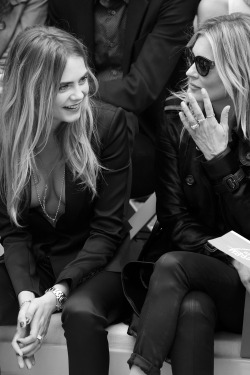 senyahearts:  Cara Delevingne & Kate Moss - Front Row at