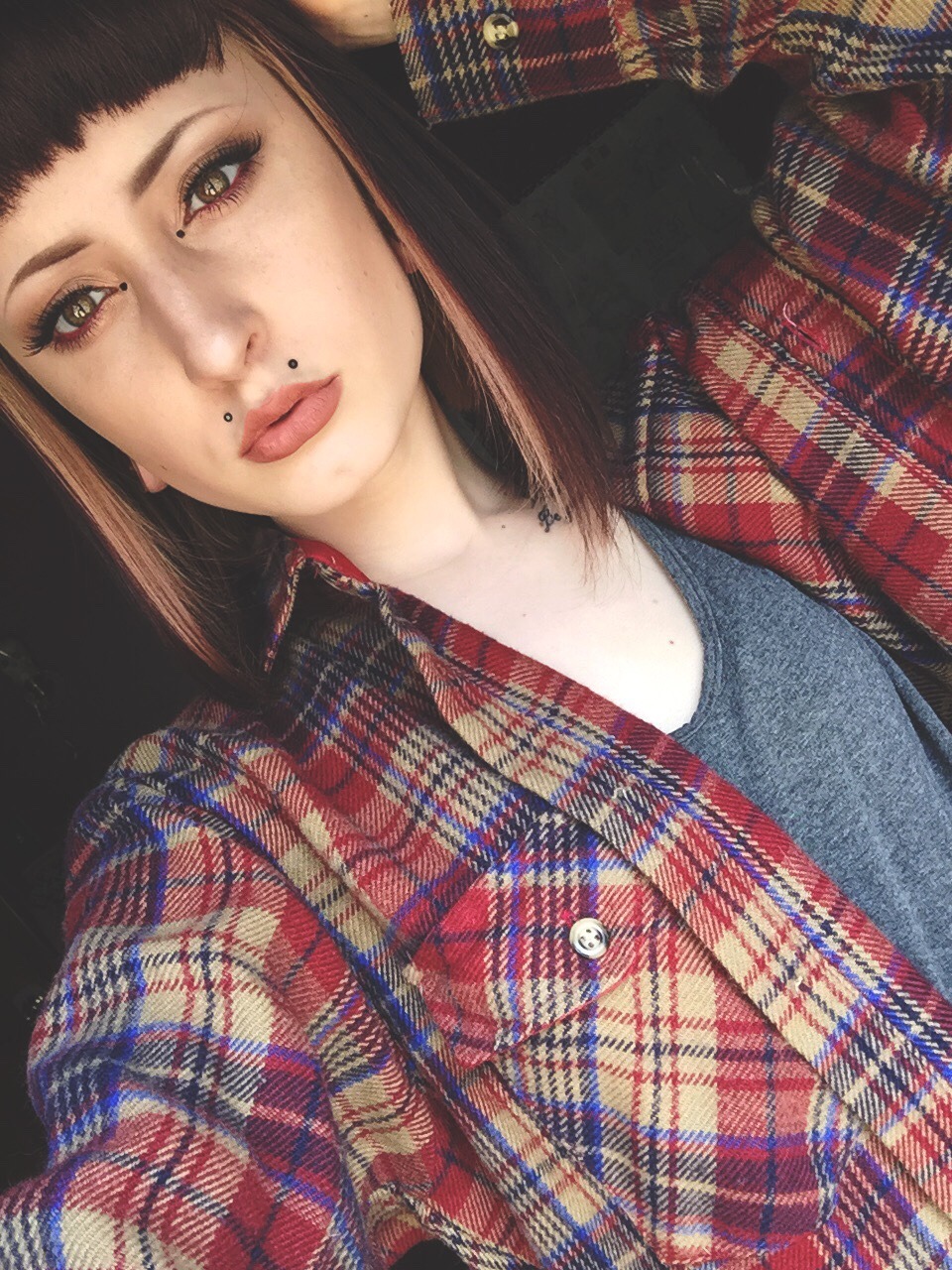 -miranda-ann:  Septum hidden because I’m in the process of stretching it 😌