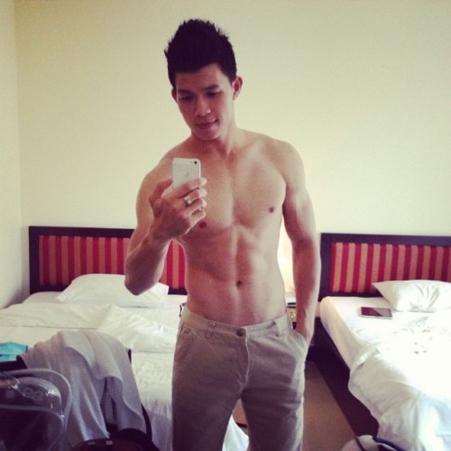 vsians:  http://instagram.com/trungtahoang 