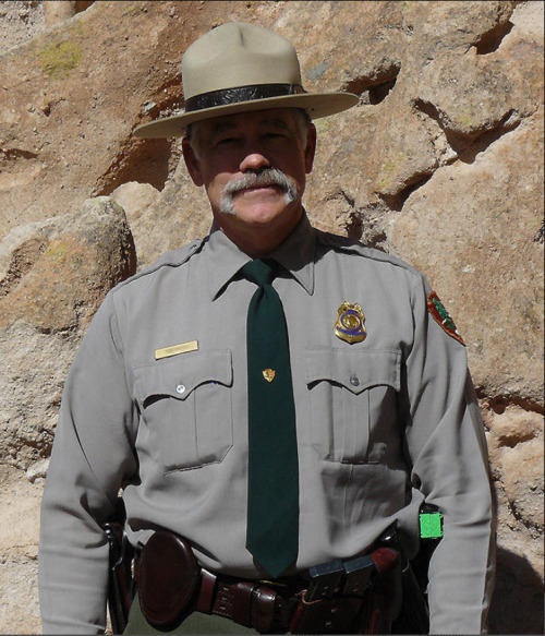 fuck YES Daddy. Cop cock is HOT COCK