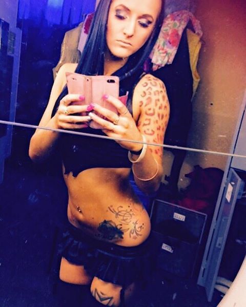 stripper-locker-room:  miss_tara69