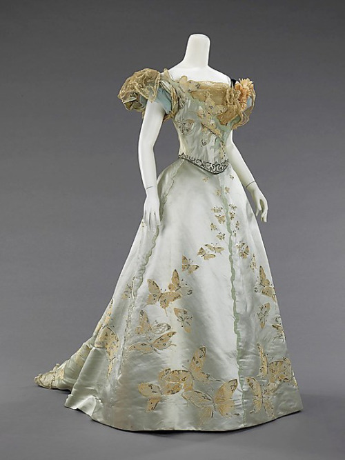 Worth ball gown, 1888