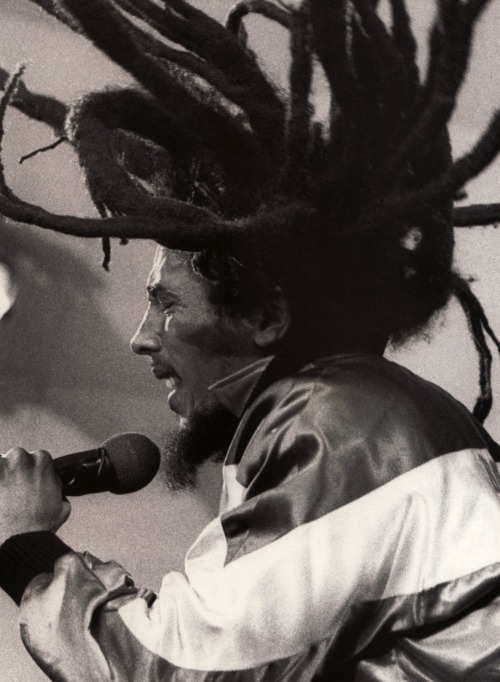 70rgasm:Bob Marley on stage  when your dreadlocks adult photos