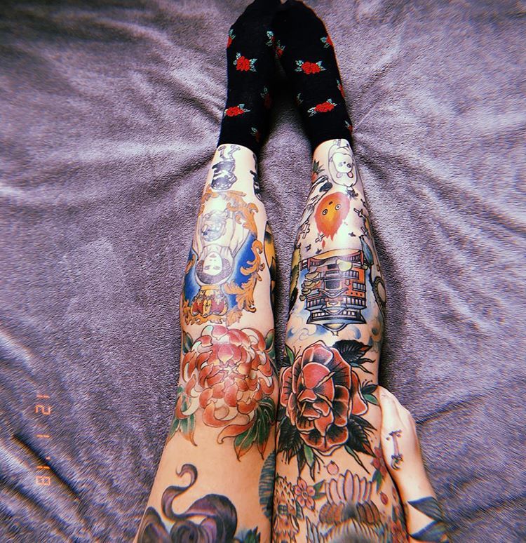 ink-pedia:I’m the crazy socks lady 🧦 shop cute socks here. ig: v0dkah