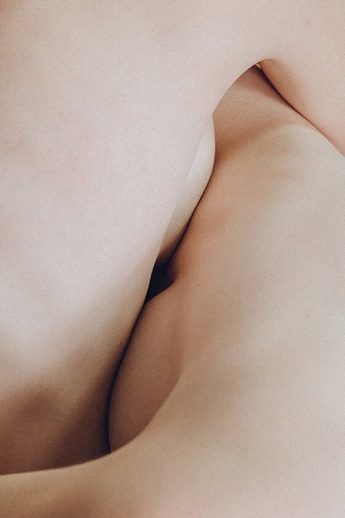 ladypaolabo-returned: Due corpi… la perfezione