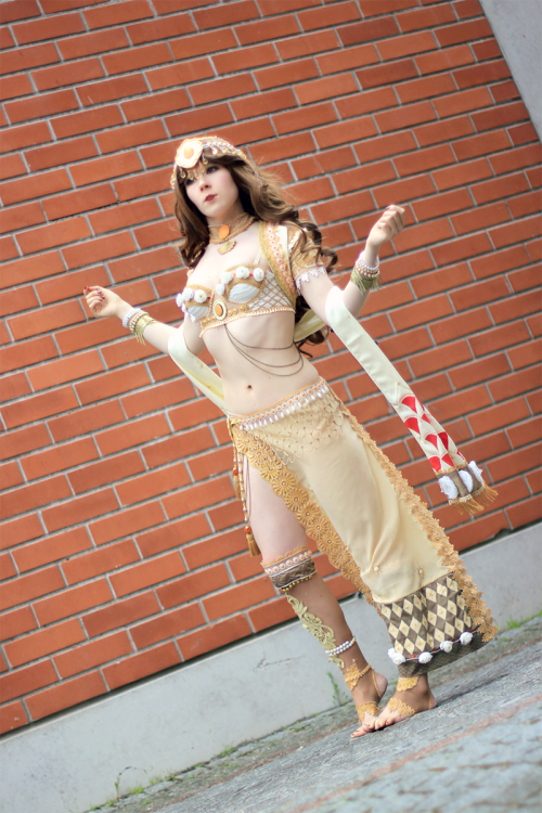 My first photoset of Dry Curry. The costume is self-made by me! A lot of hand sewing, but I loved it