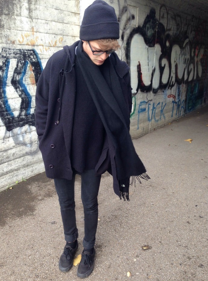 rekhless:  coachela:  black  hottie 