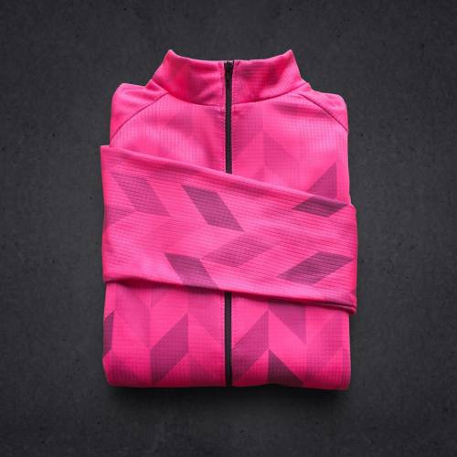 t6ryan: Hey ladies, we’ve got some thermal long sleeves for you too. These just arrived today. The G