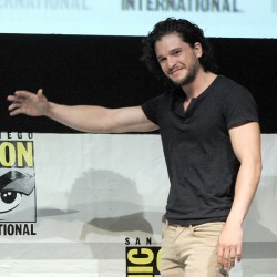 vispreeve:  Kit Harrington | Comic-Con 2013