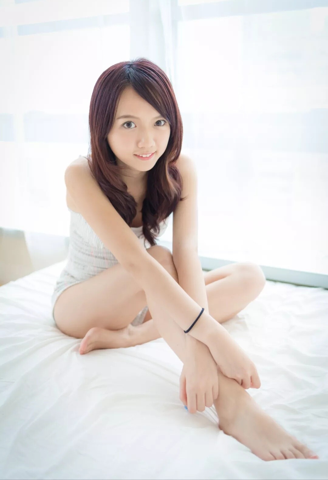 chinesefootfetish:  cute girl part 2