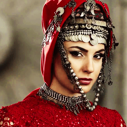yayasmeen:crushalltheraspberries:Sirusho ~ ՊռեԳոմեշ Can I be as fierce as this plz??