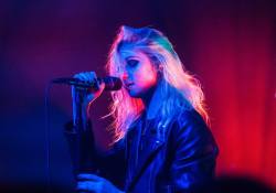 dailytmomsen:   The Pretty Reckless performs at Gas Monkey Live! in Dallas, TX (October 27, 2016)  