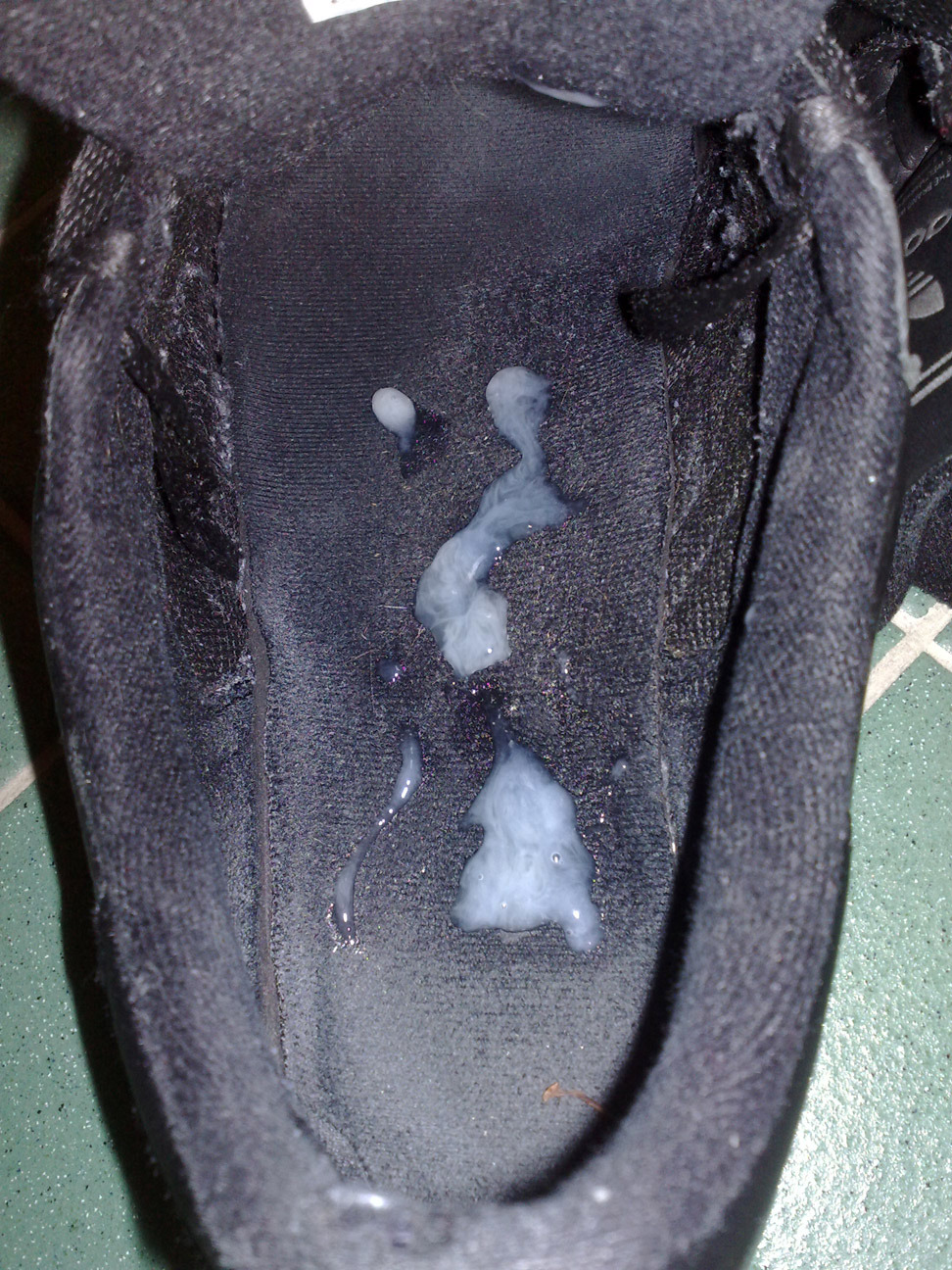 sneakerfckr:  Finally I got a chance to cum into my coworkers left Superstar. I did