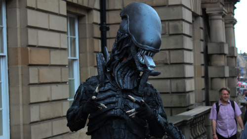 More amazing performers, on the Royal Mile, during the fringe festival.