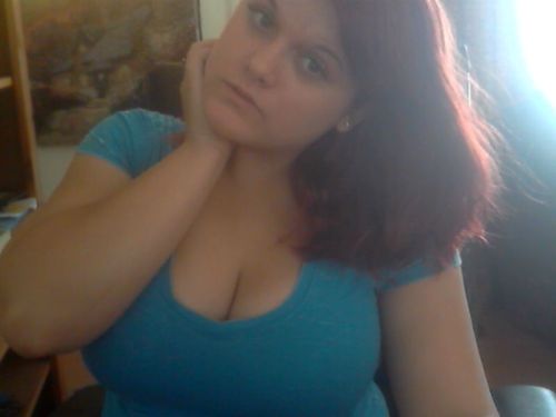 cruelgirls:  Bad hair days.  Here I can see you beter . Beautiful face & beautiful body figure.