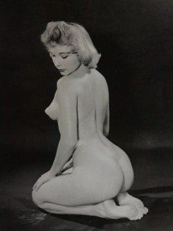 poon-tang-time-machine: Back by popular demand… More Bunny Yeager!!  