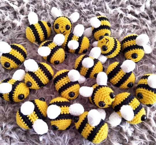 Crochet Bees Explore Tumblr Posts And Blogs Tumgir