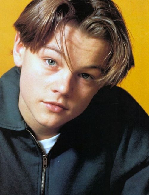 lilliep:  90sclubkid: 90′s Boys with Middle part bowl cuts Can’t forget about JTT now