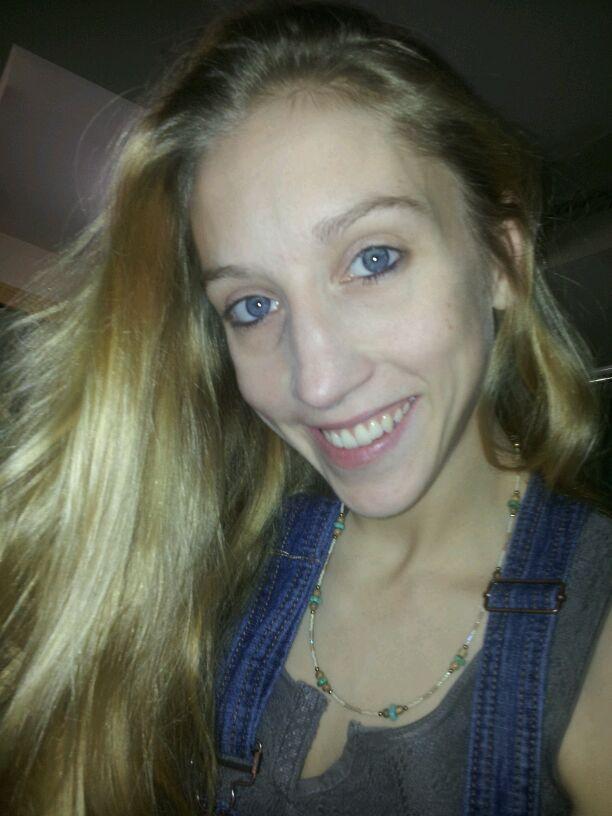showoffdatgirl:webslutexposer:Abbey T.Spread that cunt whore