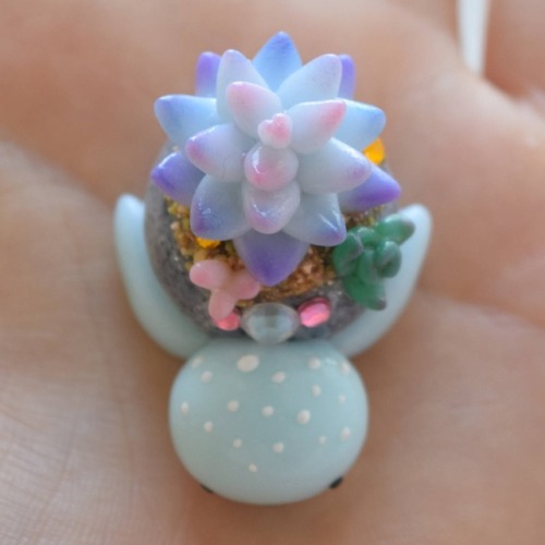 sosuperawesome:Miniature Figurines / CharmsBunnyful Boutique on EtsySee our #Etsy or #Figurines tags