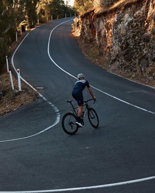 apisonadora60: Kick it up a notch ‼️ Success is the sum of small efforts  Credit: @pedaloff_uk via @
