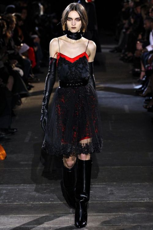 still-mesarthim:  Givenchy at Paris Fashion Week Fall 2012  