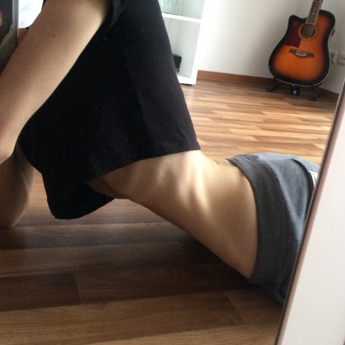 bones-alien: 34–22—35: ☁️ petit