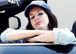 addicted-to-lana-del-rey:  Lana Del Rey blog