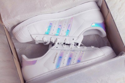 adidas superstar holographic