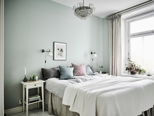 adorable-home: Lovely Swedish apartment with gray and silver tones via Entrance Fastighetsmäkle