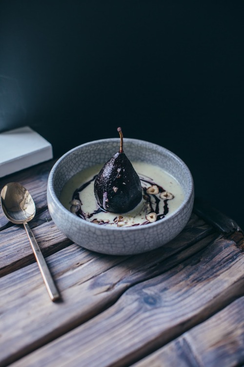 sweetoothgirl:  POACHED PEARS IN ELDERBERRY JUICE WITH HOMEMADE VANILLA SAUCE  