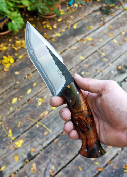 vanman350:  whiskey-wolf:  CAS custom knives