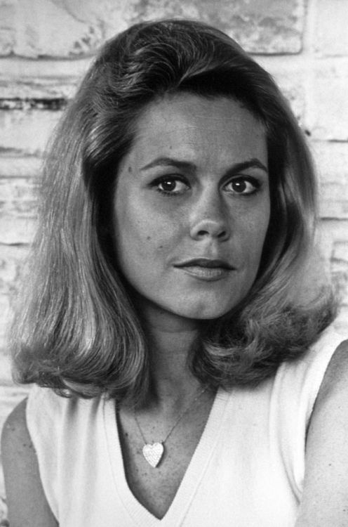 Elizabeth Montgomery Nudes & Noises 