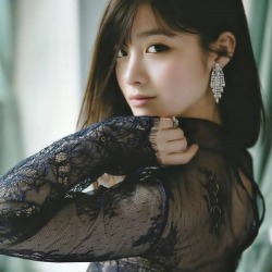 Piko115:  Kanna Hashimoto 橋本 環奈