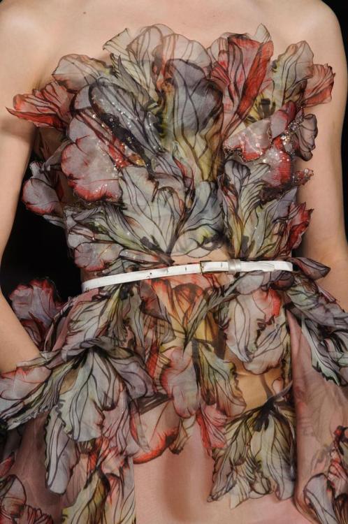 mulberry-cookies:  Elie Saab Spring 2015 Haute Couture (Details)