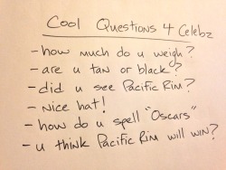 shitroughdrafts:Oh no Ryan Seacrest dropped his list of questions on the Red Carpet