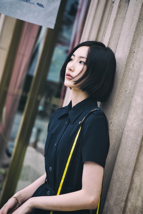koreanmodel:    KOREANMODEL street-style project featuring Oh Song Hwa shot by Lee Seung Hoon    
