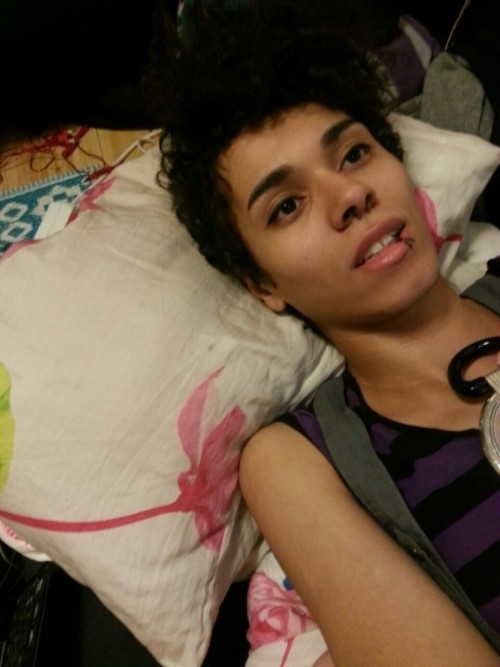littanana:  giantbutt:  nane doesnt usually bother to wear makeup but she lets me femme her up every once in a while B) look how extra cute she is w/ just a lil bit of eyeliner and lipgloss!!   Jungle chaser