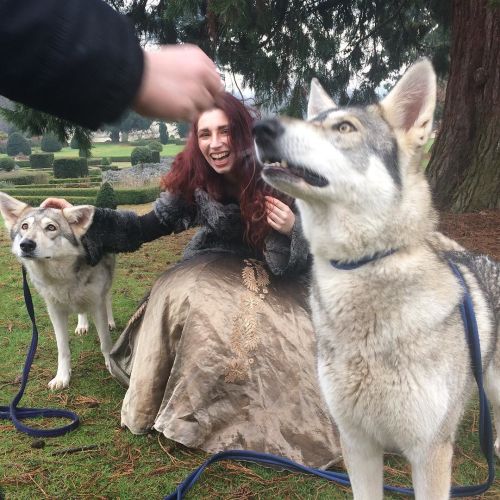 Treats?! @roswellivoryofficial getting to know the @watermillwolves a little better post #photoshoot