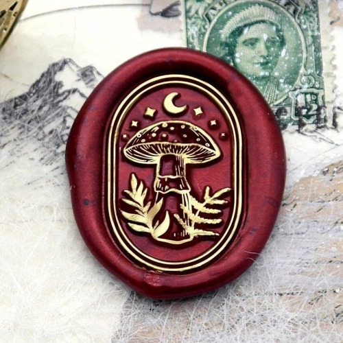 sosuperawesome:  Wax Seal Stamps // Happy Jewelry Supplies