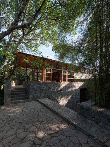 Family Retreat at Malabe Architect Palinda Kannangara